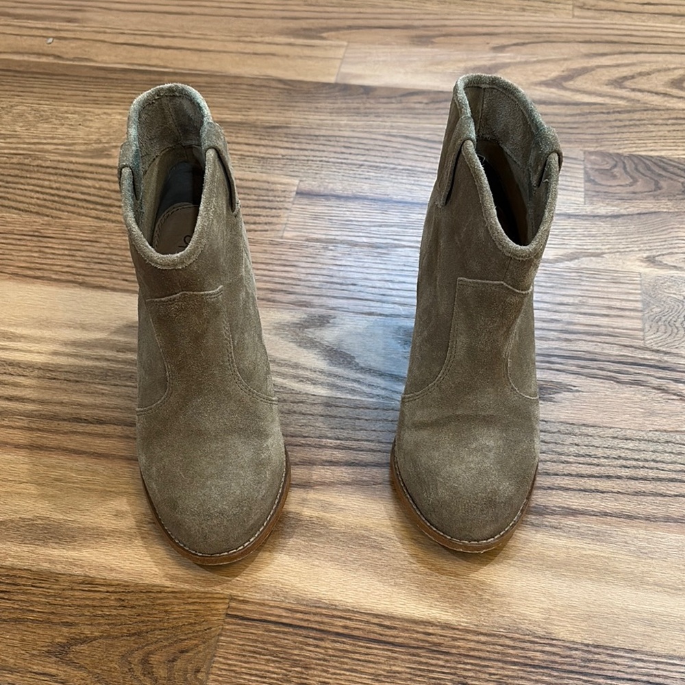 Splendid Tan Suede Ankle Boots